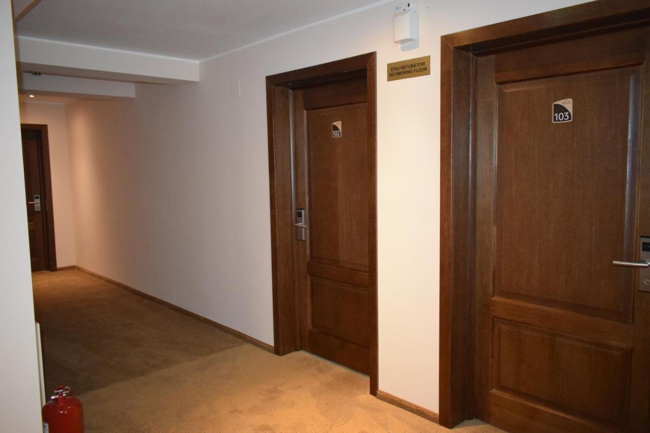 Hotel Regal Брашов Экстерьер фото