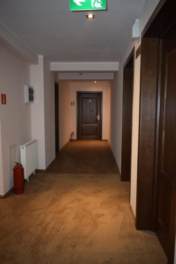 Hotel Regal Брашов Экстерьер фото
