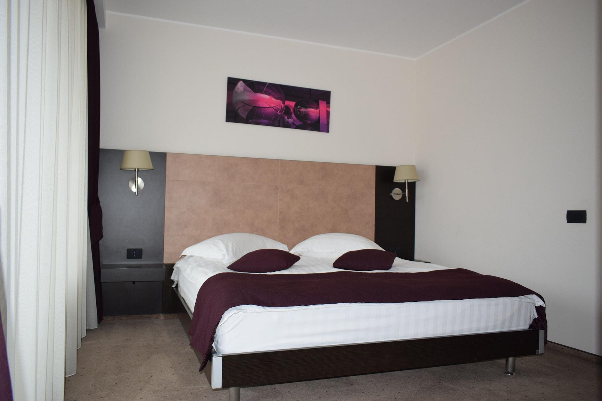 Hotel Regal Брашов Экстерьер фото