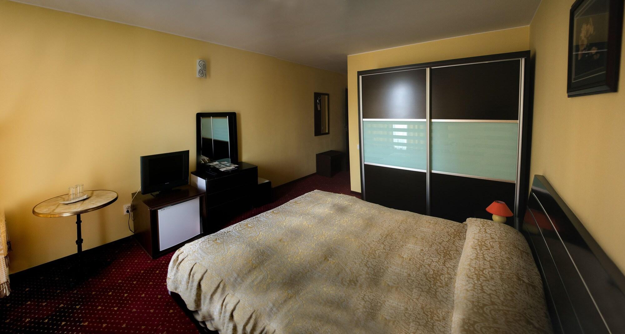 Hotel Regal Брашов Экстерьер фото