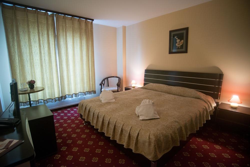 Hotel Regal Брашов Экстерьер фото
