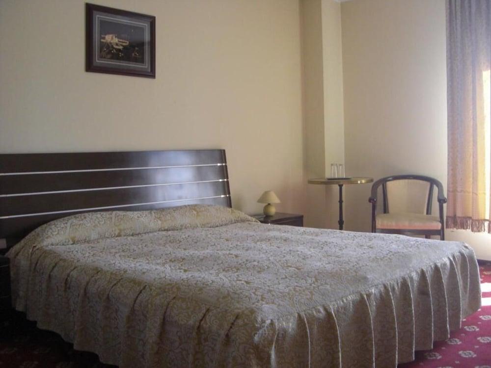 Hotel Regal Брашов Экстерьер фото