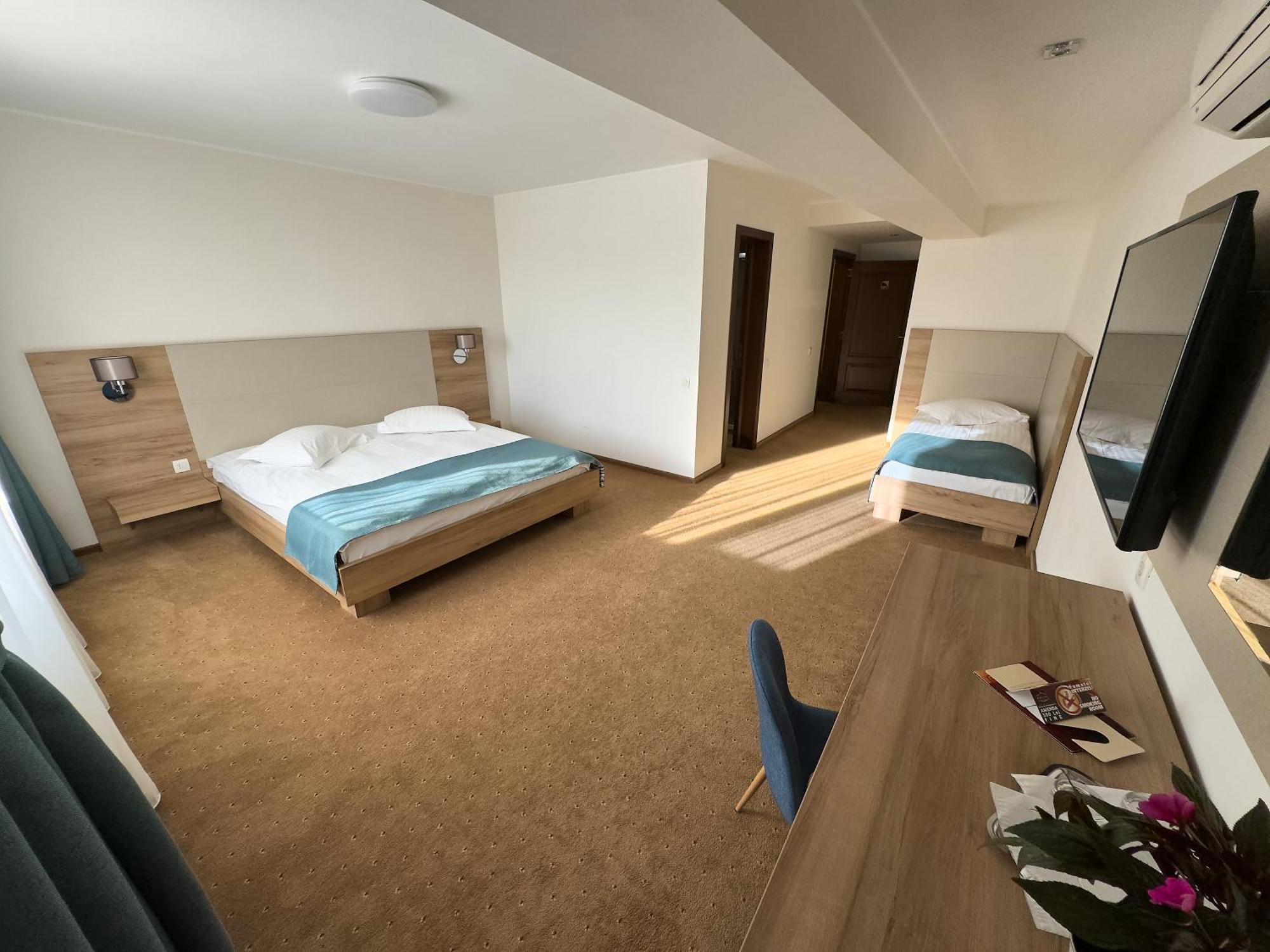 Hotel Regal Брашов Экстерьер фото