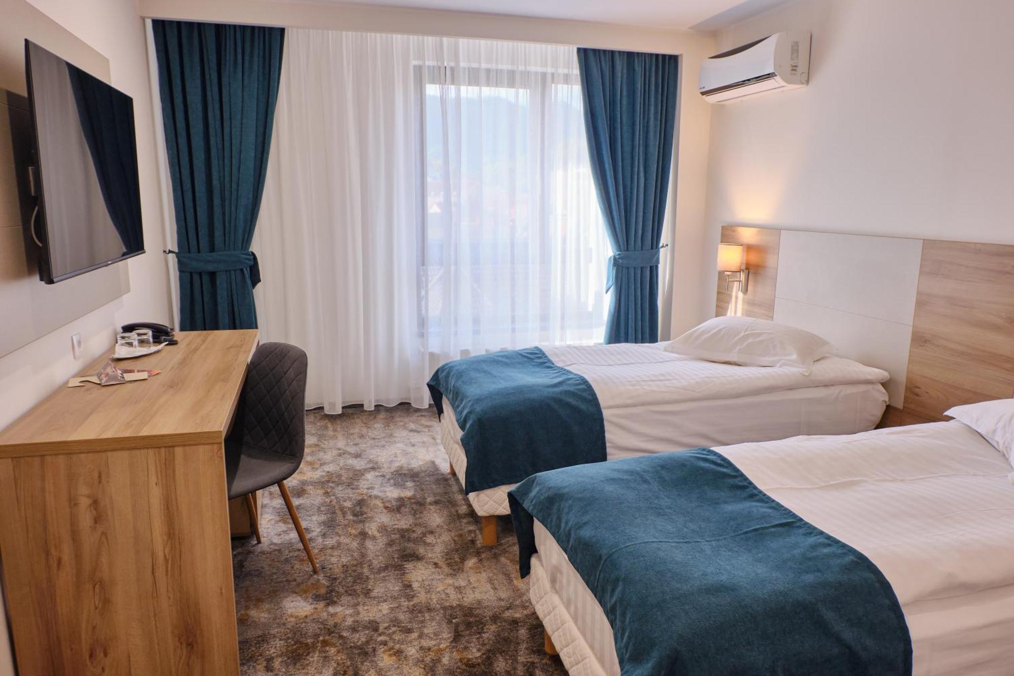 Hotel Regal Брашов Экстерьер фото
