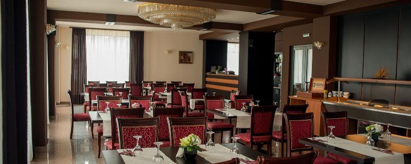 Hotel Regal Брашов Экстерьер фото