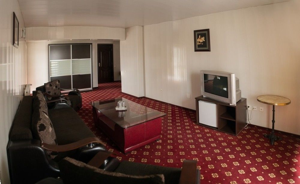 Hotel Regal Брашов Экстерьер фото